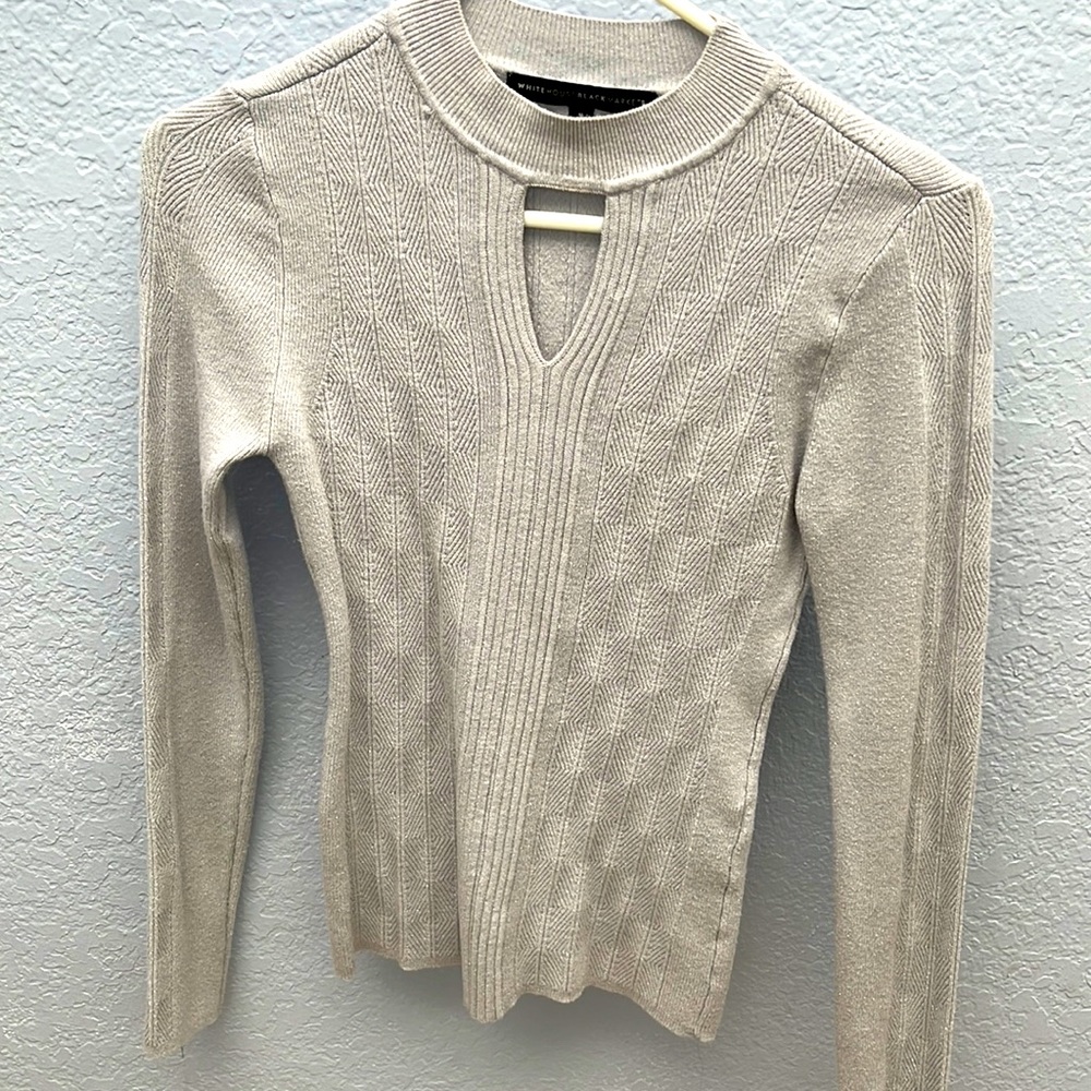 White House black market sweater top